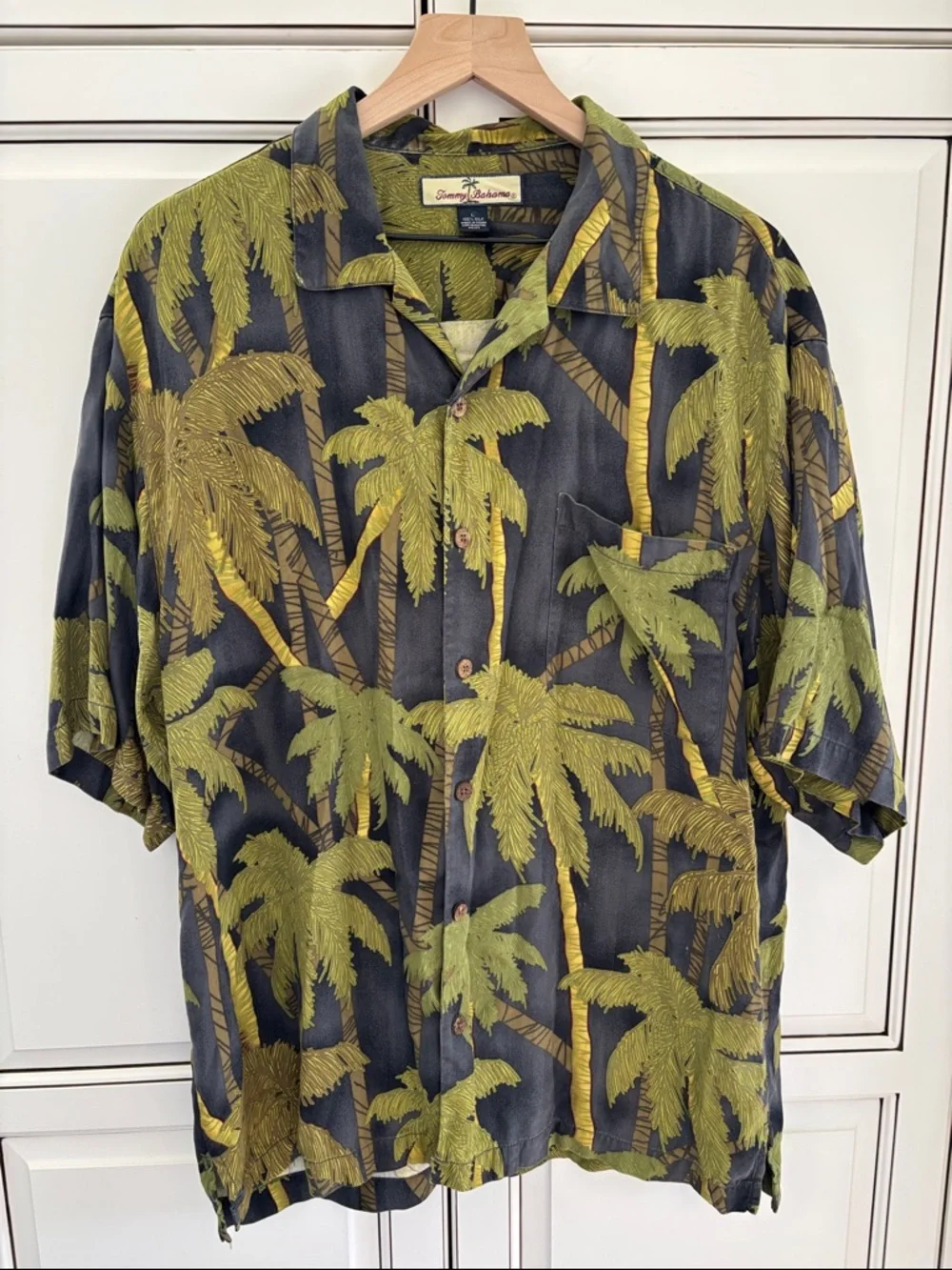 Tommy Bahama Silk Palm Tree Hawaiian Tropical Shirt Gray Green Travel Mens Large
